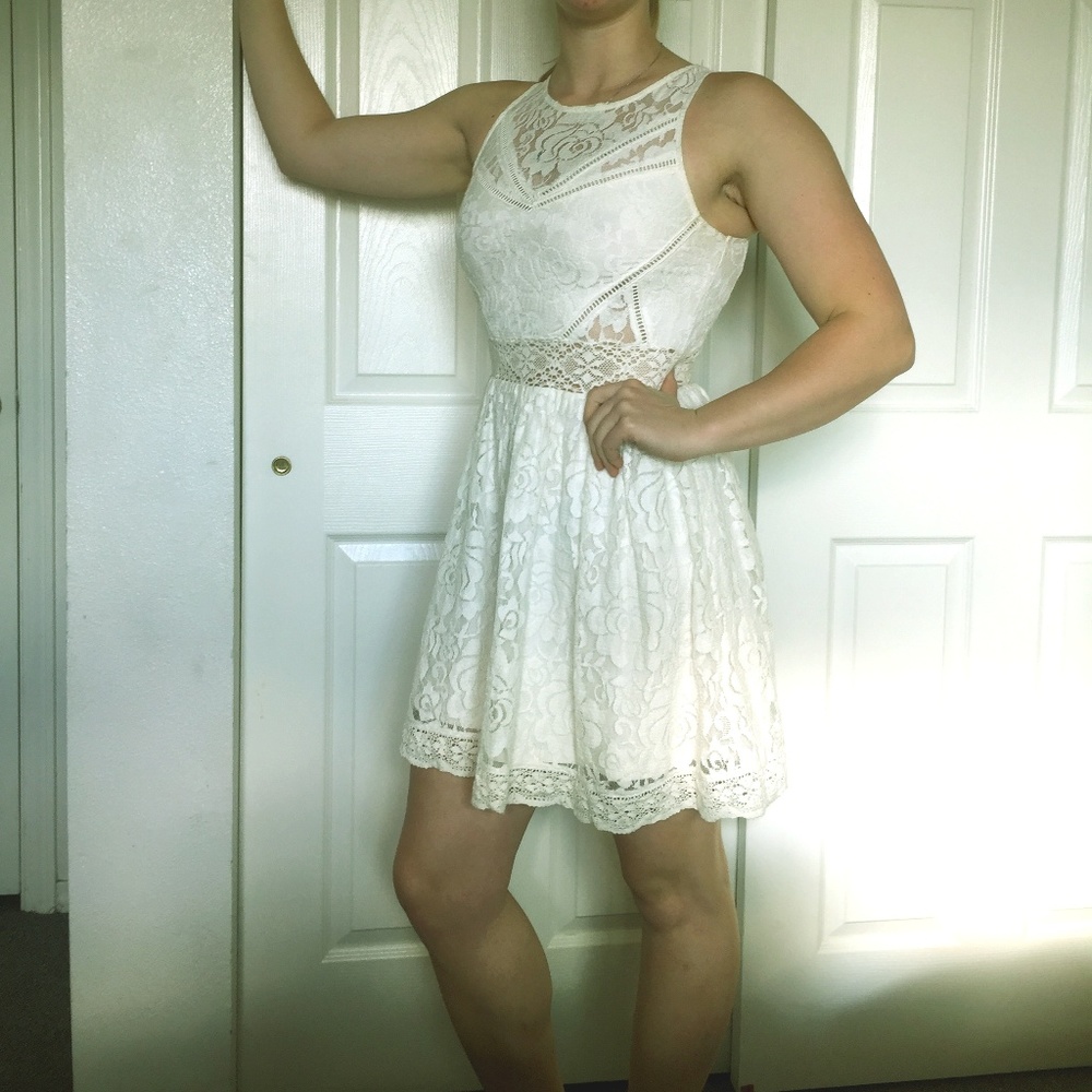 Sleeveless Lace Dress from Kimchi Blue